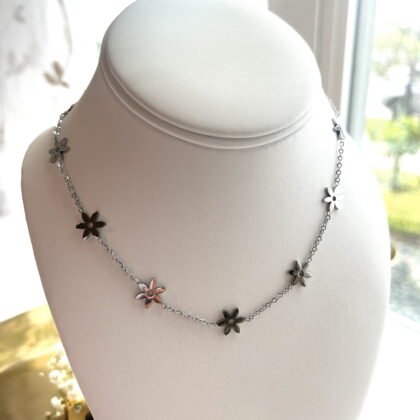 Cadena Daisy Silver